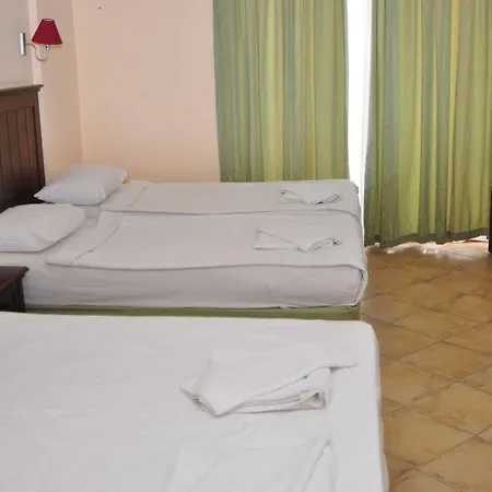 Otel Oz 3*