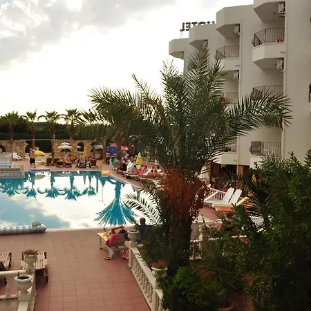 Oz Hotel Side